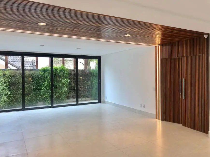 Foto 1 de Casa de Condomínio com 4 Quartos à venda, 400m² em Swiss Park, São Bernardo do Campo
