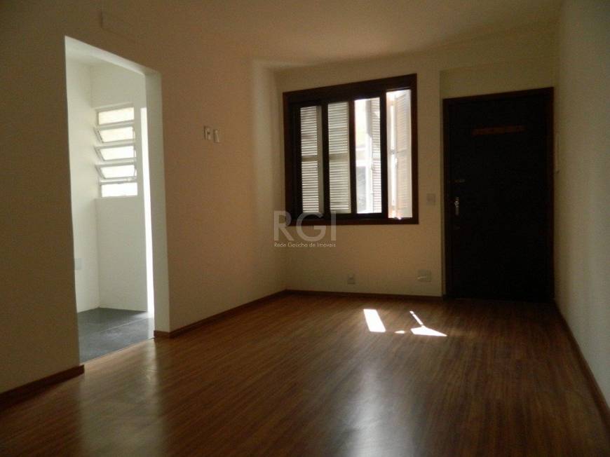 Foto 1 de Apartamento com 1 Quarto à venda, 50m² em Medianeira, Porto Alegre