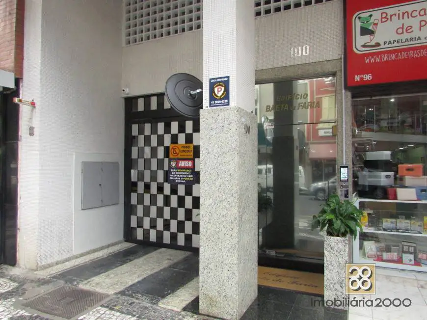 Foto 4 de Apartamento com 2 Quartos para alugar, 66m² em Centro, Curitiba