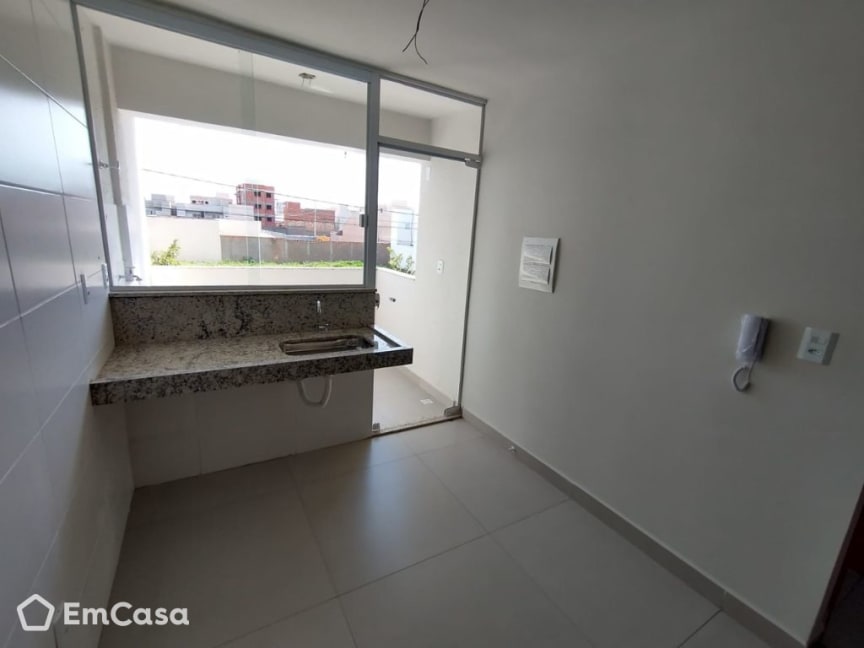 Foto 2 de Apartamento com 2 Quartos à venda, 54m² em Novo Mundo, Uberlândia