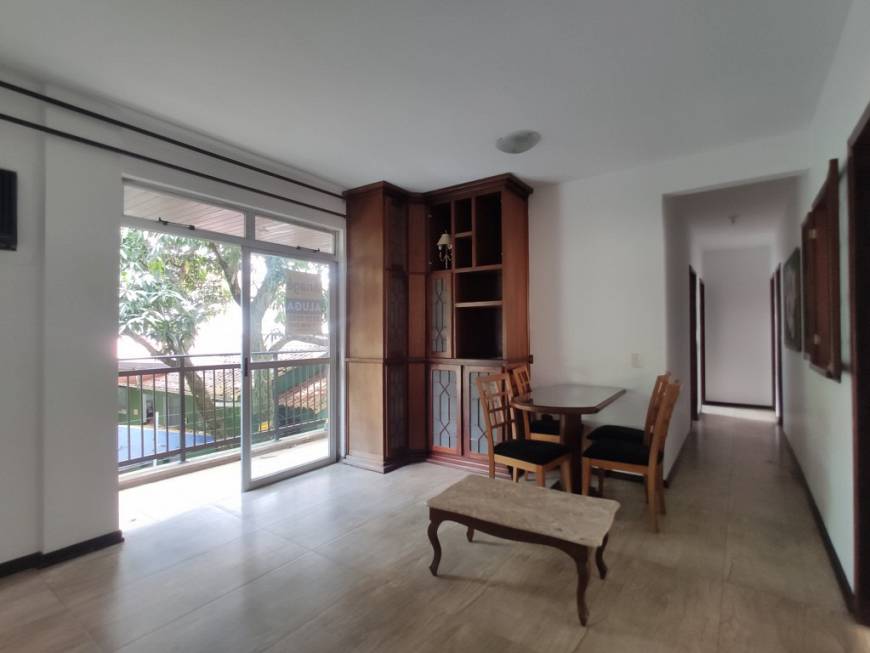 Foto 1 de Apartamento com 2 Quartos para alugar, 78m² em Santo Antônio, Joinville