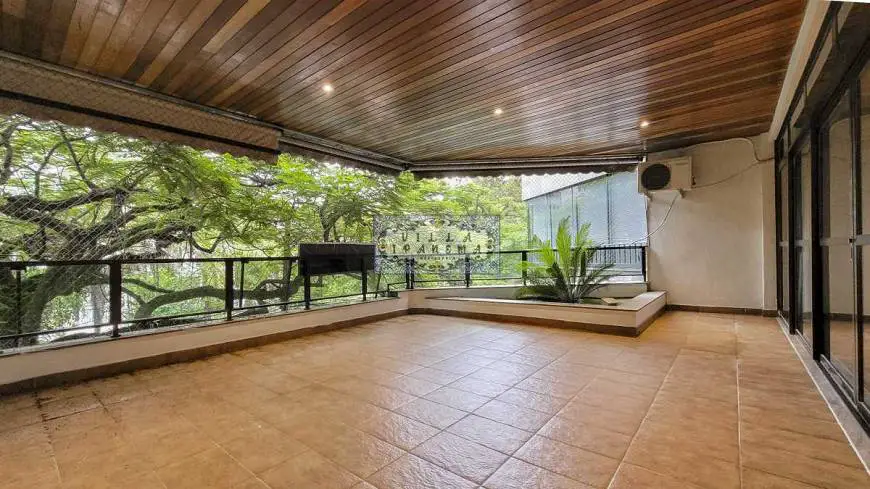 Foto 1 de Apartamento com 3 Quartos à venda, 210m² em Barra da Tijuca, Rio de Janeiro