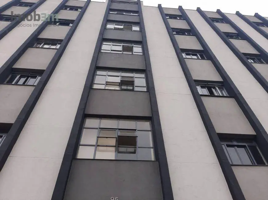 Foto 1 de Apartamento com 3 Quartos para alugar, 90m² em Centro, Londrina
