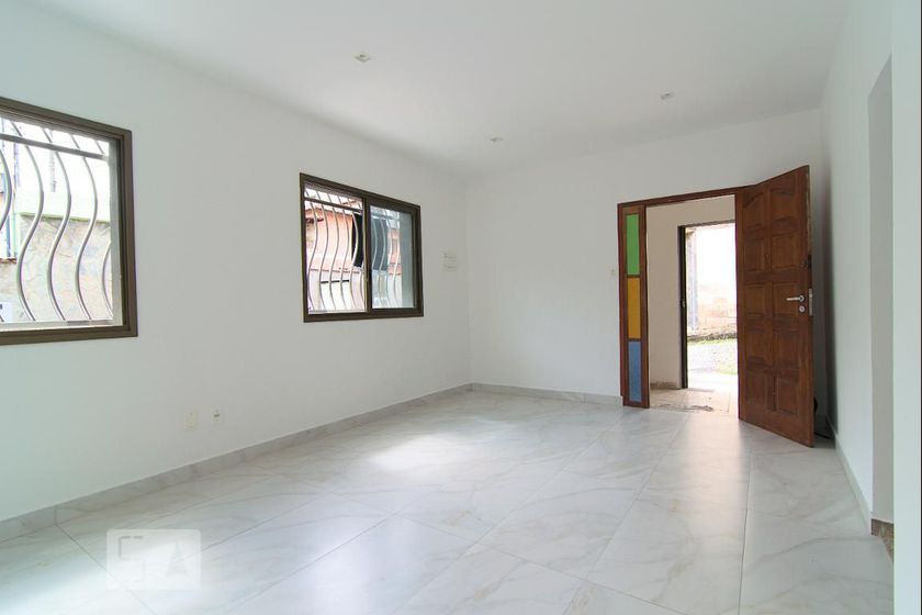 Foto 1 de Apartamento com 3 Quartos para alugar, 150m² em Santa Tereza, Belo Horizonte