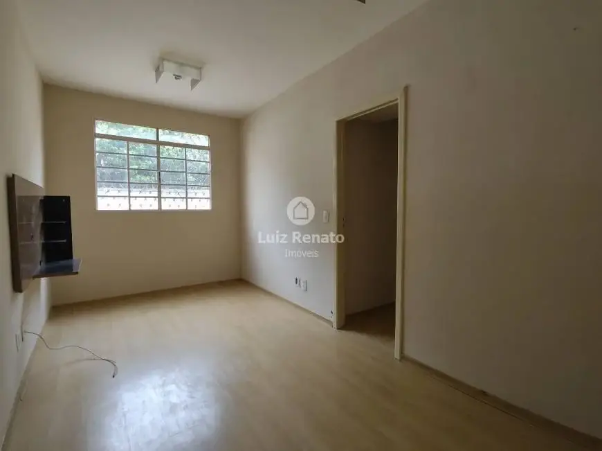 Foto 1 de Apartamento com 3 Quartos para alugar, 70m² em Santa Tereza, Belo Horizonte