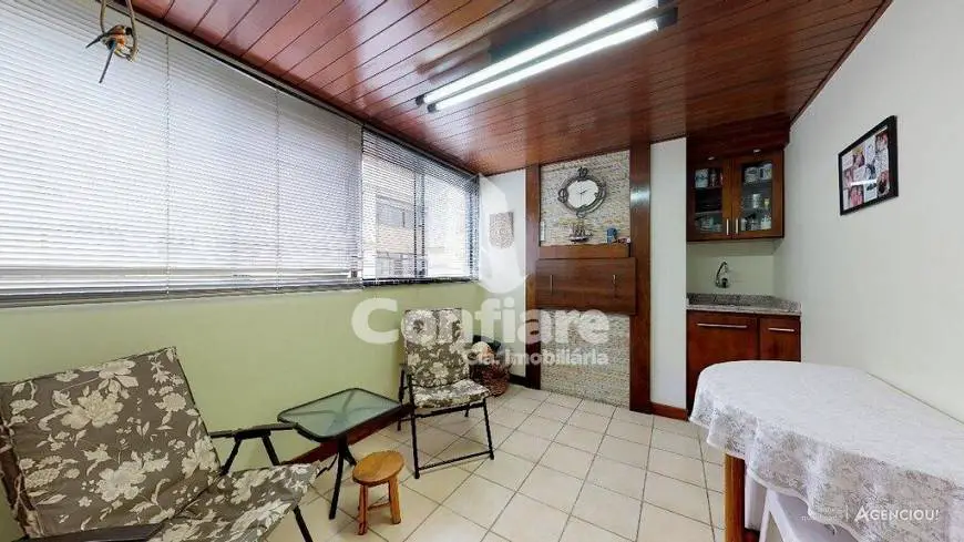Foto 5 de Apartamento com 3 Quartos à venda, 131m² em Santana, Porto Alegre