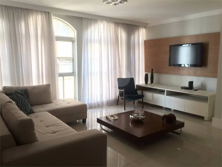 Foto 1 de Apartamento com 4 Quartos para alugar, 146m² em Jardim América, São Paulo