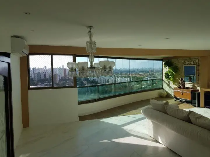Foto 2 de Apartamento com 4 Quartos à venda, 192m² em Poço, Recife
