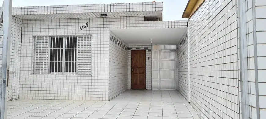 Foto 1 de Casa com 2 Quartos à venda, 70m² em Boqueirão, Praia Grande