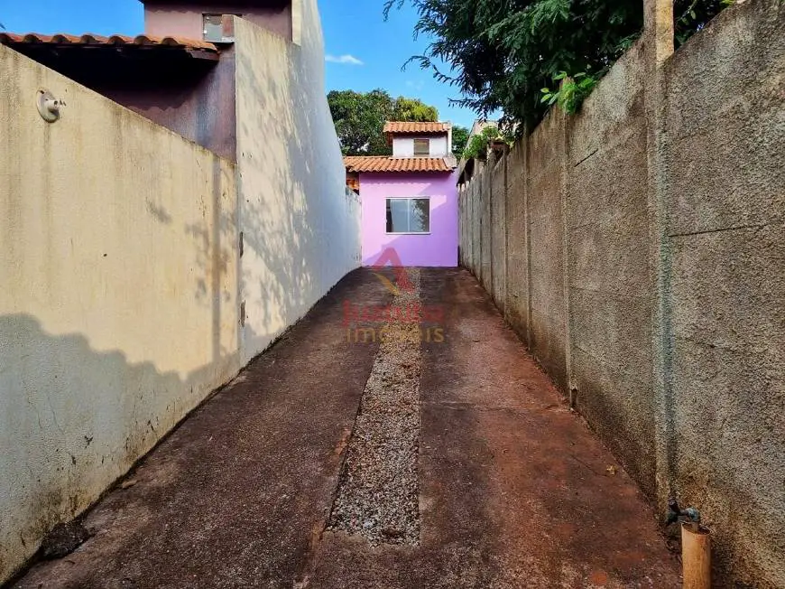 Foto 2 de Casa com 2 Quartos para alugar, 47m² em Planalto, Mateus Leme