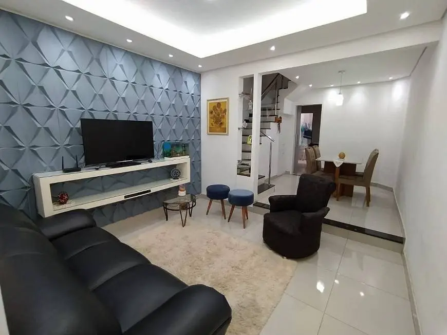 Foto 1 de Casa com 2 Quartos à venda, 68m² em Santa Mônica, Belo Horizonte