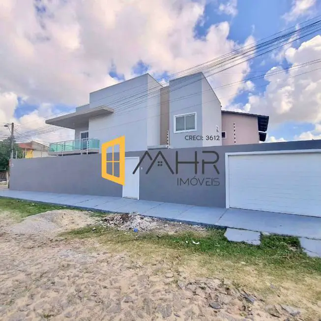 Foto 1 de Casa com 3 Quartos à venda, 250m² em Coaçu, Fortaleza