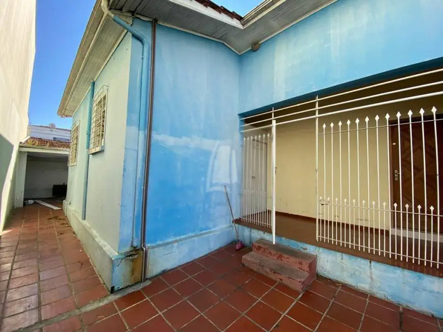 Foto 2 de Casa com 3 Quartos para alugar, 100m² em Novo Mundo, Curitiba