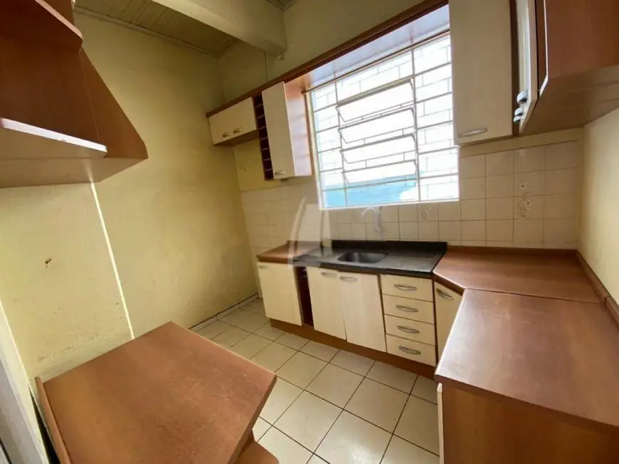 Foto 5 de Casa com 3 Quartos para alugar, 100m² em Novo Mundo, Curitiba