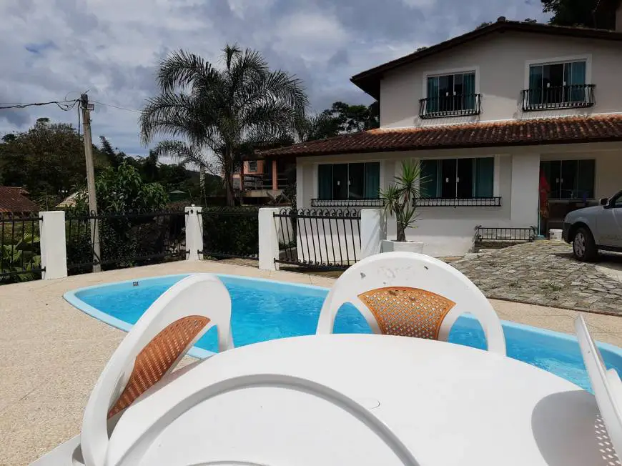 Foto 2 de Casa com 4 Quartos à venda, 600m² em Ipiabas, Barra do Piraí