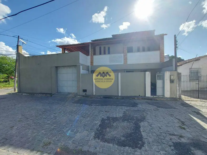 Foto 1 de Casa com 4 Quartos à venda, 407m² em Nova, Feira de Santana