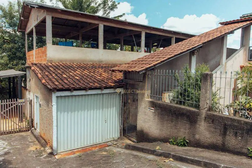 Foto 1 de Casa com 5 Quartos à venda, 206m² em Honorio Fraga, Colatina