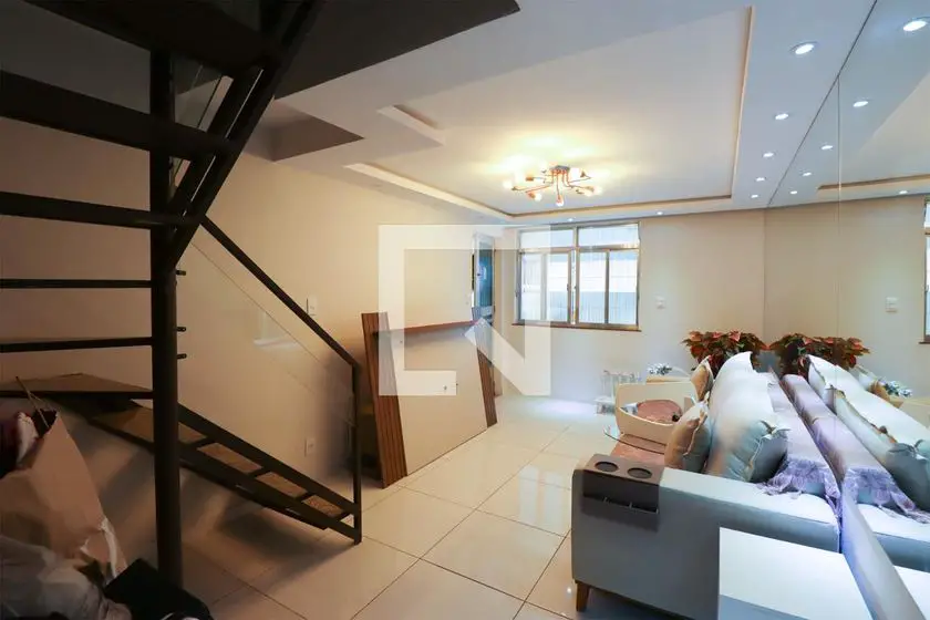 Foto 1 de Casa de Condomínio com 2 Quartos à venda, 200m² em Irajá, Rio de Janeiro