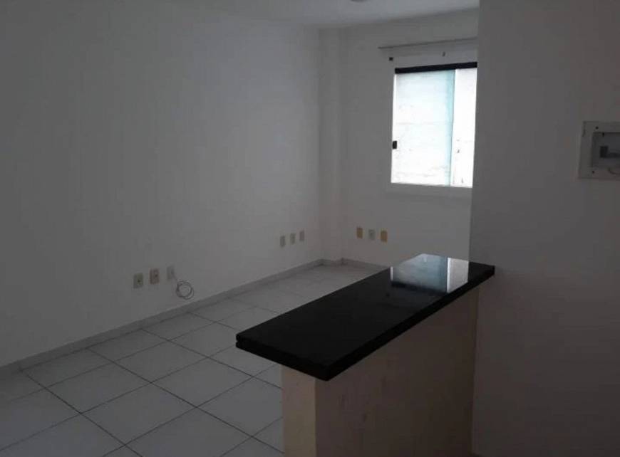Foto 5 de Flat com 1 Quarto para venda ou aluguel, 30m² em Jardim Aeroporto, Lauro de Freitas