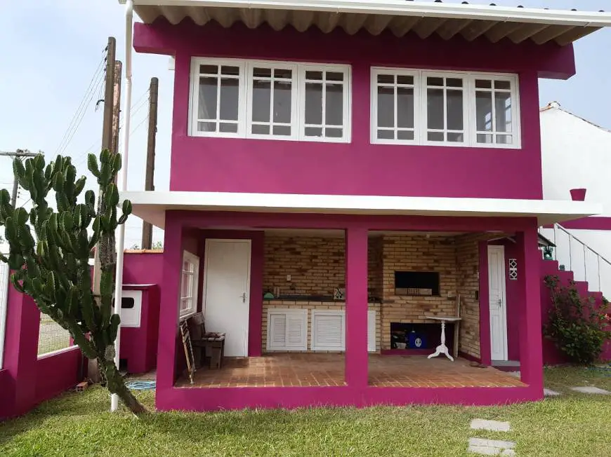 Foto 1 de Sobrado com 4 Quartos à venda, 260m² em Nova Tramandaí, Tramandaí