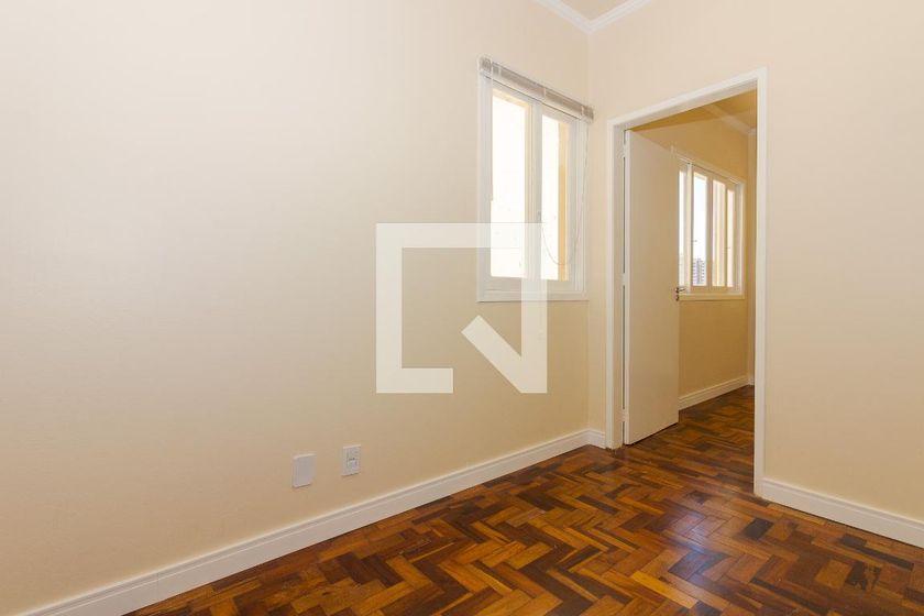 Foto 3 de Apartamento com 1 Quarto para alugar, 34m² em Floresta, Porto Alegre