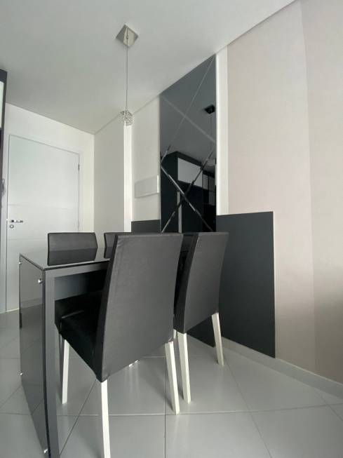 Foto 3 de Apartamento com 1 Quarto para alugar, 40m² em Vila Izabel, Curitiba
