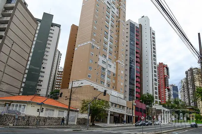 Foto 1 de Apartamento com 3 Quartos para alugar, 110m² em Água Verde, Curitiba