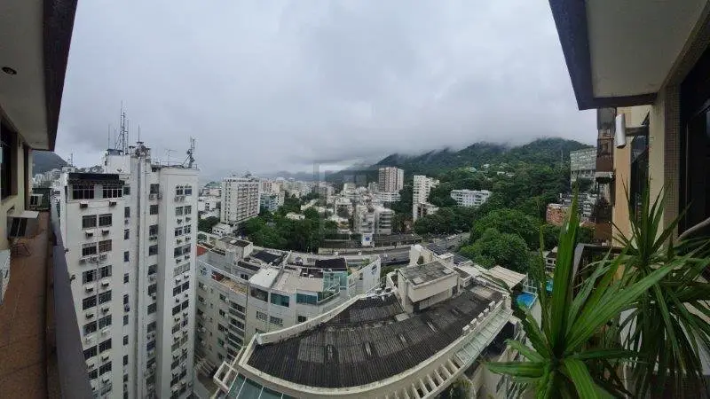 Foto 3 de Apartamento com 3 Quartos para alugar, 111m² em Jardim Botânico, Rio de Janeiro