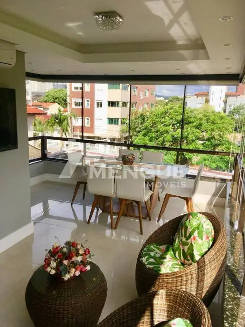 Foto 1 de Apartamento com 3 Quartos à venda, 106m² em Jardim Lindóia, Porto Alegre