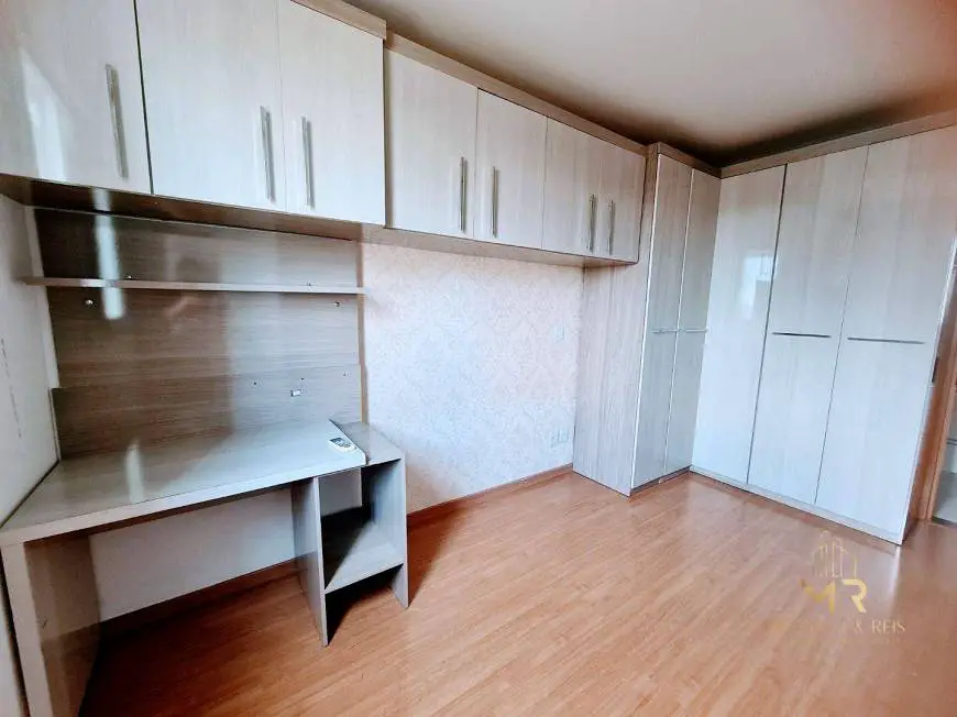 Foto 4 de Apartamento com 3 Quartos à venda, 77m² em Santa Rosa, Londrina