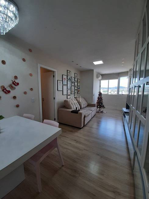 Foto 2 de Apartamento com 3 Quartos à venda, 75m² em Santana, Porto Alegre