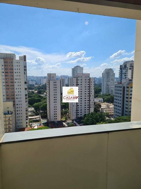 Foto 5 de Apartamento com 3 Quartos à venda, 80m² em Santo Amaro, São Paulo