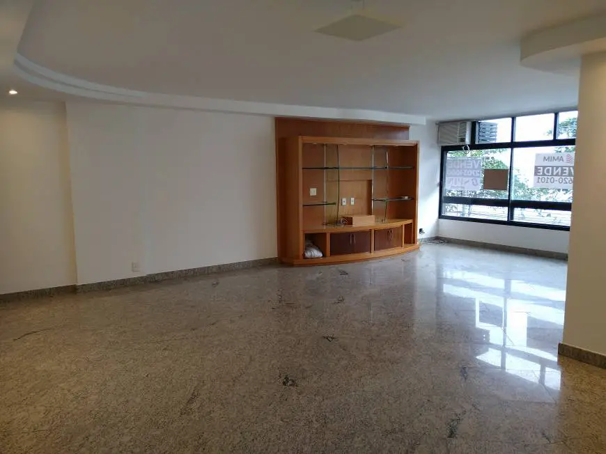 Foto 2 de Apartamento com 4 Quartos à venda, 200m² em Ingá, Niterói