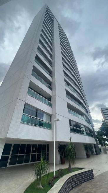 Foto 1 de Apartamento com 4 Quartos à venda, 186m² em Patriolino Ribeiro, Fortaleza