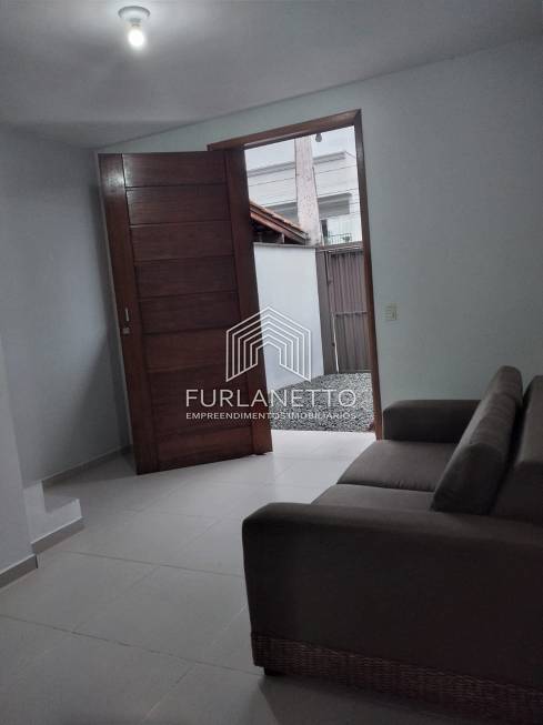 Foto 3 de Casa com 2 Quartos à venda, 64m² em Boa Vista, Joinville
