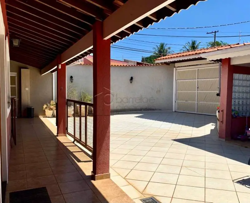 Foto 1 de Casa com 3 Quartos à venda, 225m² em Jardim Tannus, Jundiaí