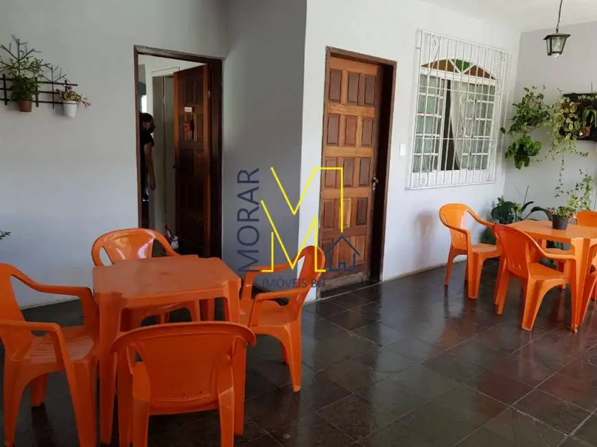 Foto 2 de Casa com 5 Quartos à venda, 200m² em Campo Alegre, Belo Horizonte