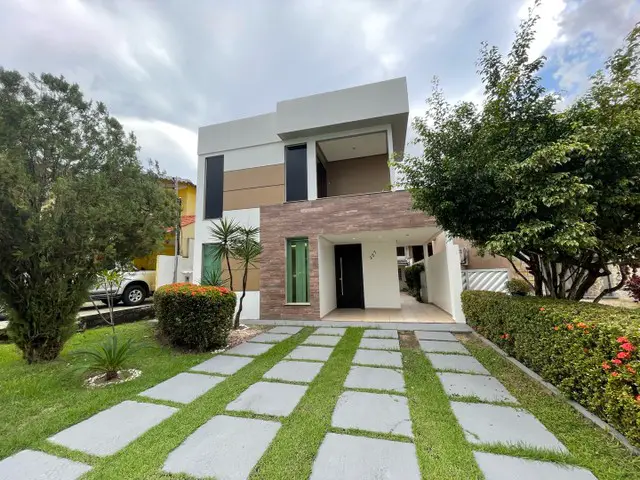 Foto 1 de Casa de Condomínio com 3 Quartos à venda, 230m² em Flores, Manaus