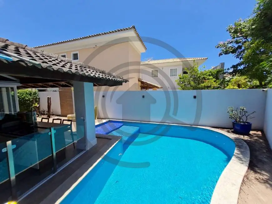 Foto 1 de Casa de Condomínio com 4 Quartos à venda, 230m² em Centro, Lauro de Freitas