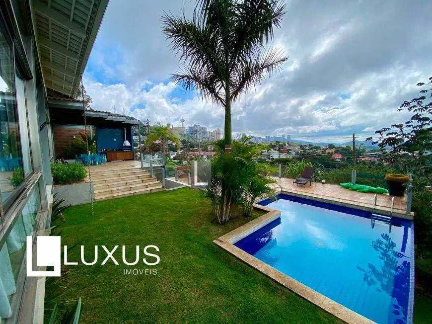Foto 2 de Casa de Condomínio com 4 Quartos à venda, 400m² em Vila Castela , Nova Lima