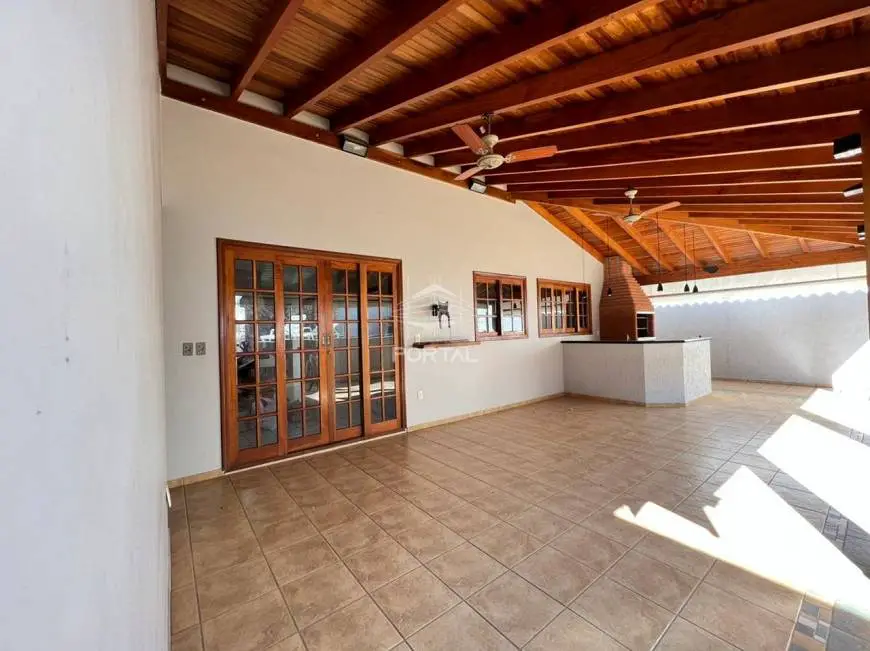 Foto 3 de Sobrado com 4 Quartos à venda, 340m² em Jardim Residencial Flora, Limeira