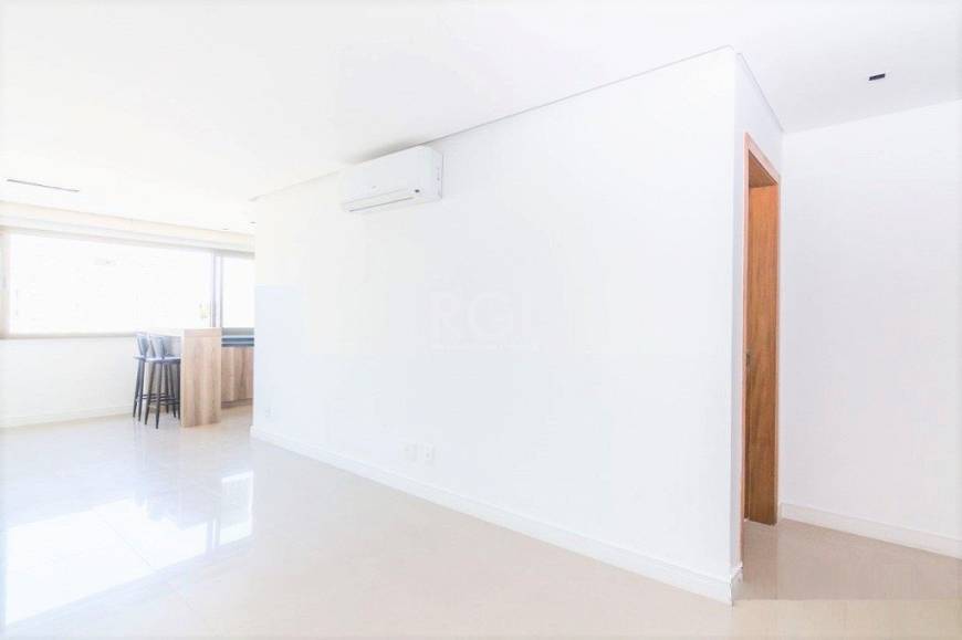 Foto 4 de Apartamento com 2 Quartos à venda, 75m² em Chácara das Pedras, Porto Alegre