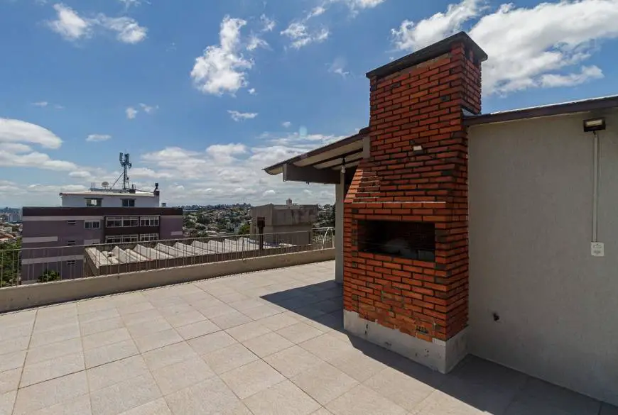 Foto 1 de Apartamento com 2 Quartos à venda, 80m² em Medianeira, Porto Alegre