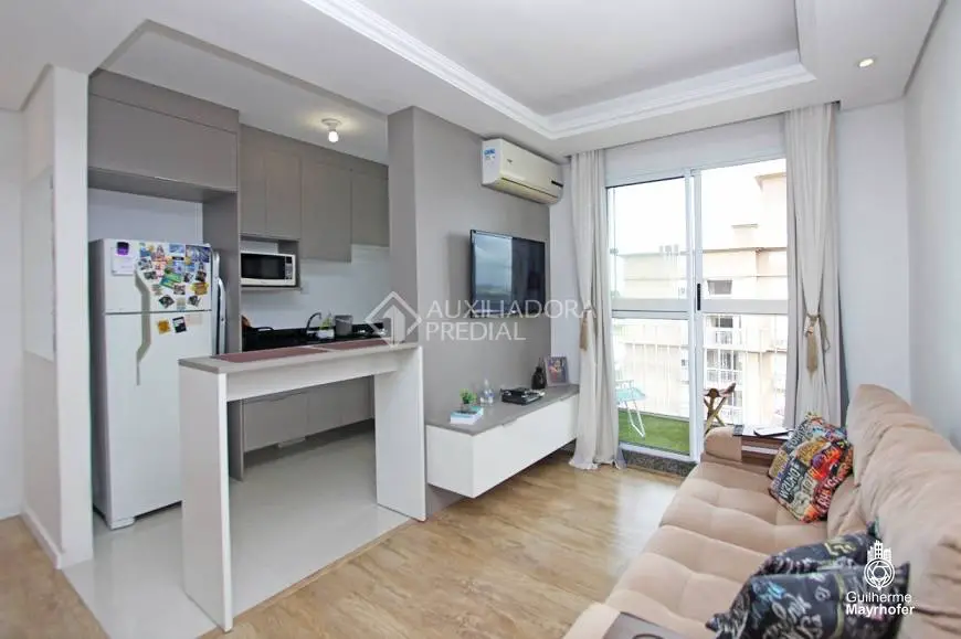 Foto 4 de Apartamento com 2 Quartos à venda, 64m² em Sarandi, Porto Alegre