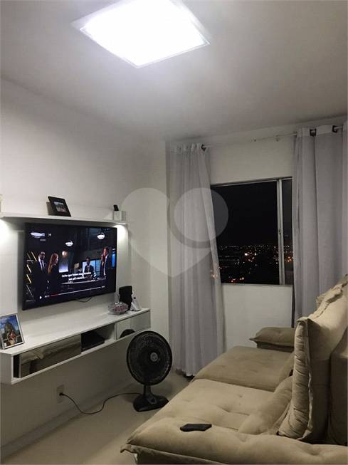 Foto 2 de Apartamento com 3 Quartos à venda, 65m² em Madureira, Rio de Janeiro