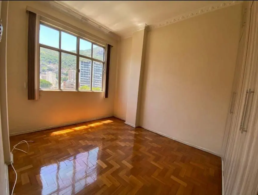 Foto 3 de Apartamento com 3 Quartos para alugar, 100m² em Tijuca, Rio de Janeiro