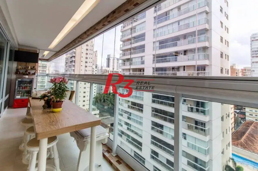 Foto 3 de Apartamento com 4 Quartos à venda, 191m² em Gonzaga, Santos