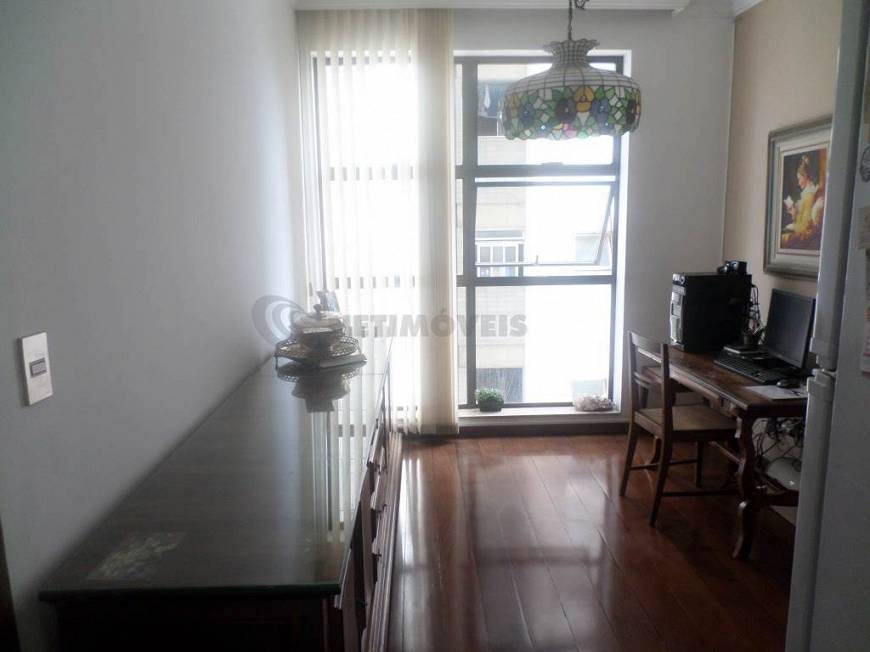 Foto 4 de Apartamento com 4 Quartos à venda, 160m² em Santo Antônio, Belo Horizonte