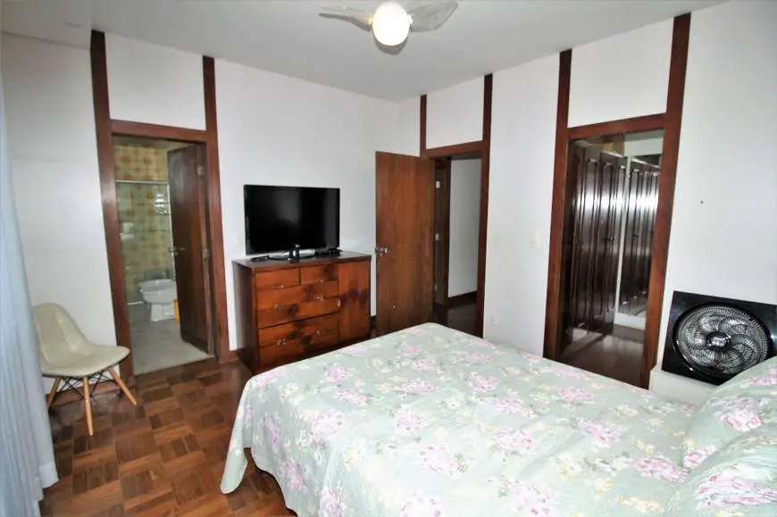 Foto 1 de Apartamento com 4 Quartos à venda, 250m² em Santo Antônio, Belo Horizonte