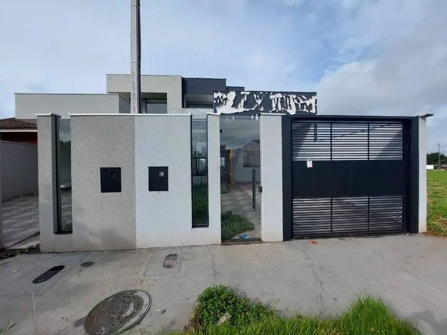 Foto 2 de Casa com 2 Quartos para alugar, 90m² em Jardim Três Lagoas, Maringá